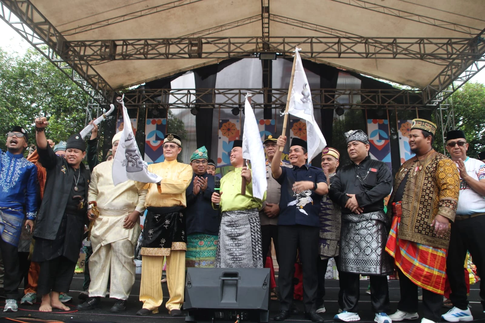 Pawai Melayu Borneo Perkuat Persaudaraan dan Pelestarian Budaya